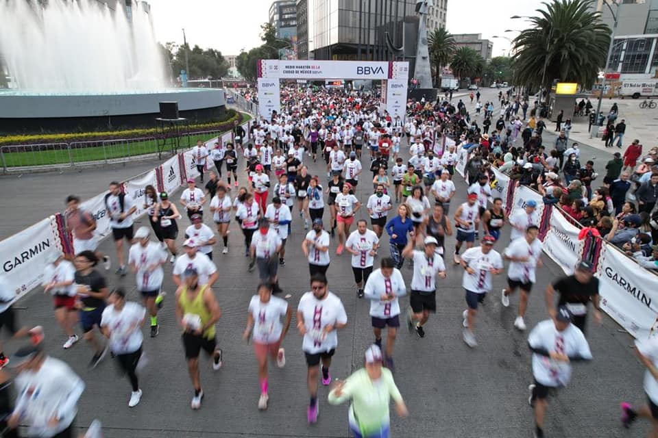 MÉXICO DOMINA EL MEDIO MARATÓN CDMX BBVA 2022 Running Life