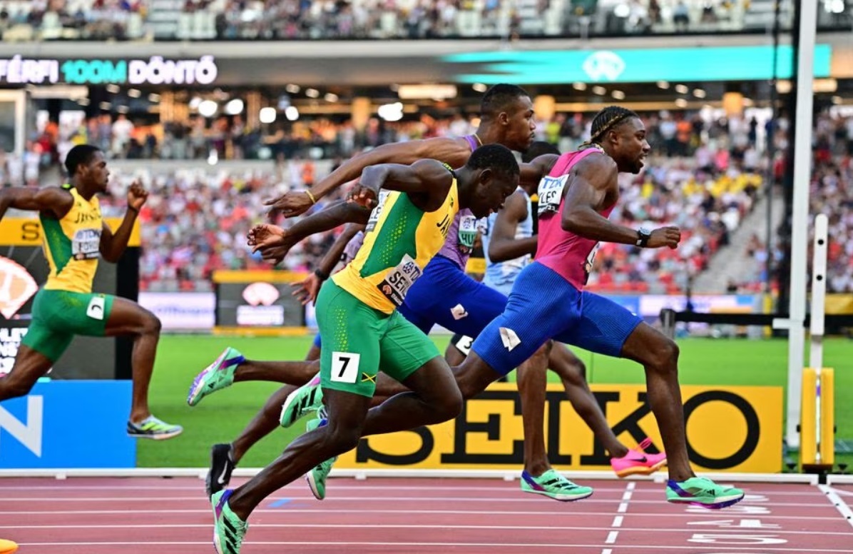 NOAH LYLES SE PROCLAMA CAMPEÓN MUNDIAL EN LOS 100 METROS PLANOS DE